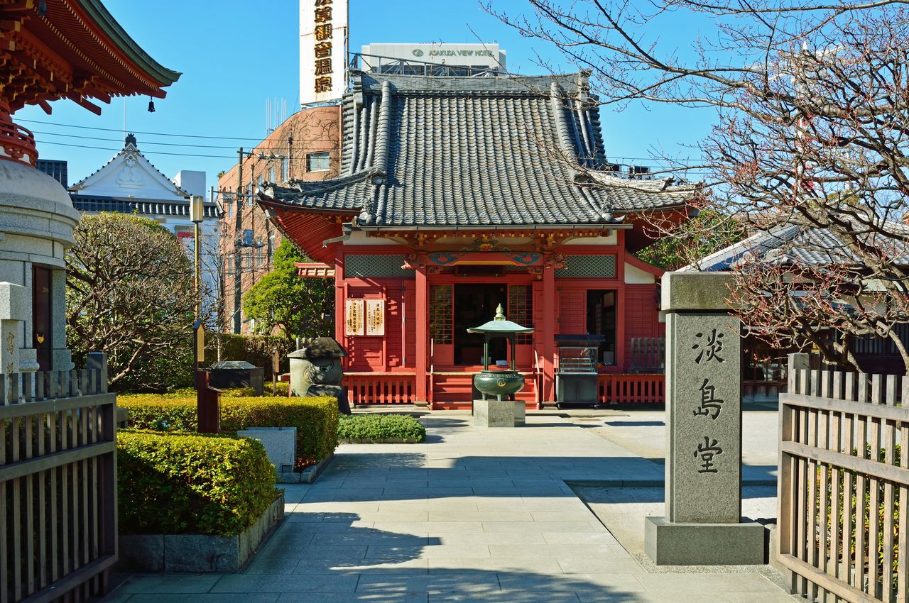 Le pavillon Awashima-dô du temple Sensô-ji (Pixta)