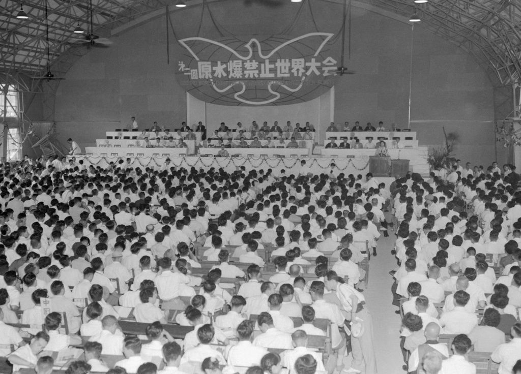La deuxième conférence du Mouvement mondial pour l’interdiction des armes atomiques, à Nagasaki. (Kyôdô)