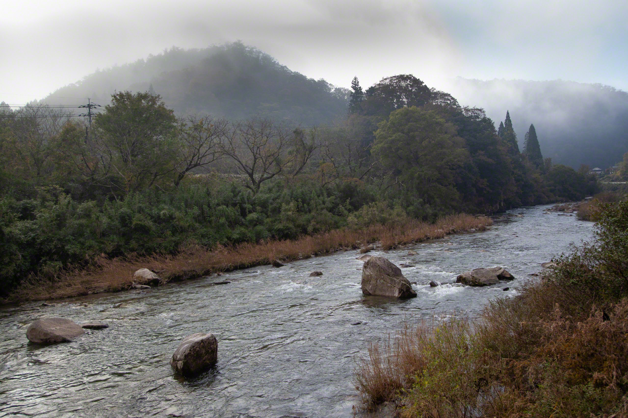 Les sources de la rivi&egrave;re Hino, &agrave; Okuizumo, une terre riche en mythes et l&eacute;gendes.