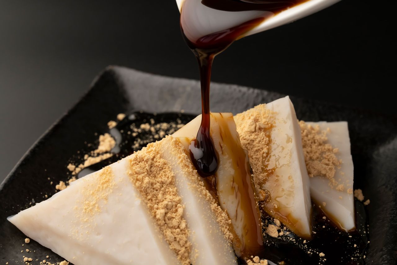 Kuzumochi (© Pixta)