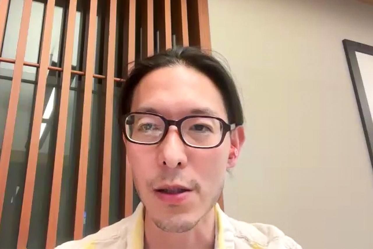 Shimoji Lawrence Yoshitaka parle des Japonais métis lors d’une interview en ligne.