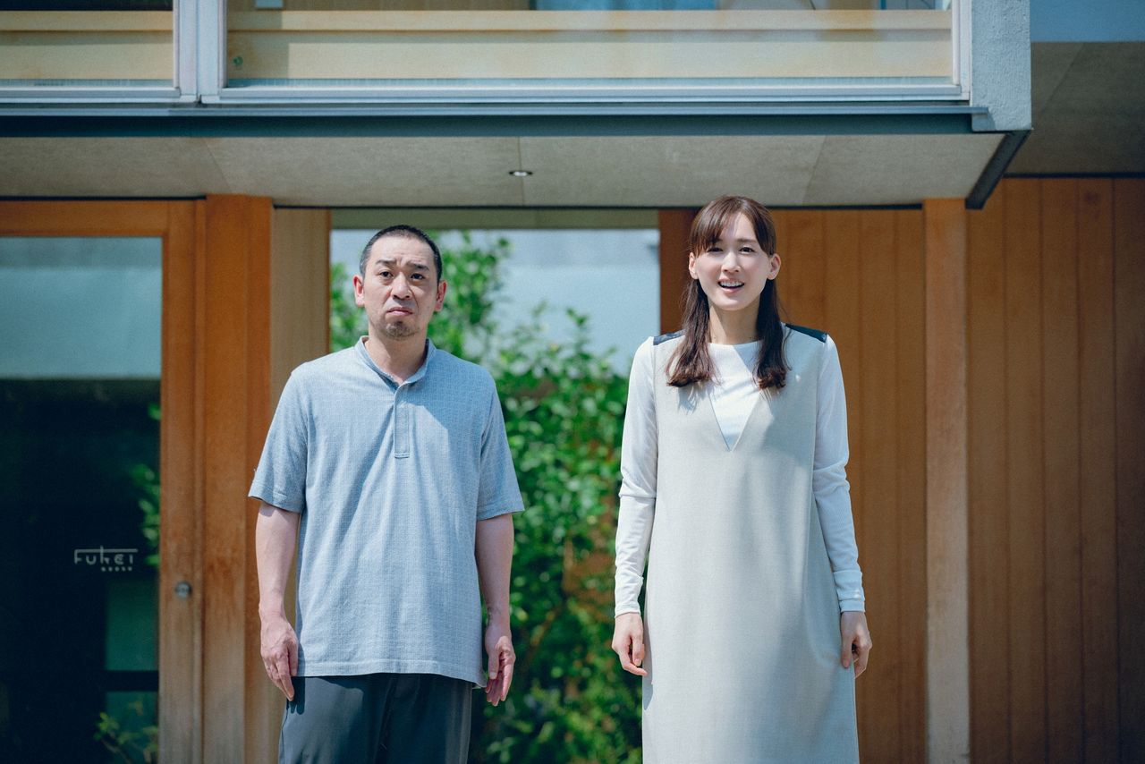 Daigo et Ayase Haruka incarnent le couple au cœur du récit. (© 2026 Fuji Television/Gaga/Tôhô/Aoi Pro)