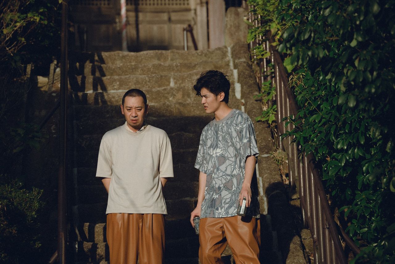 Daigo, humoriste très populaire, tient ici son premier rôle principal au cinéma. (© 2026 Fuji Television/Gaga/Tôhô/Aoi Pro)