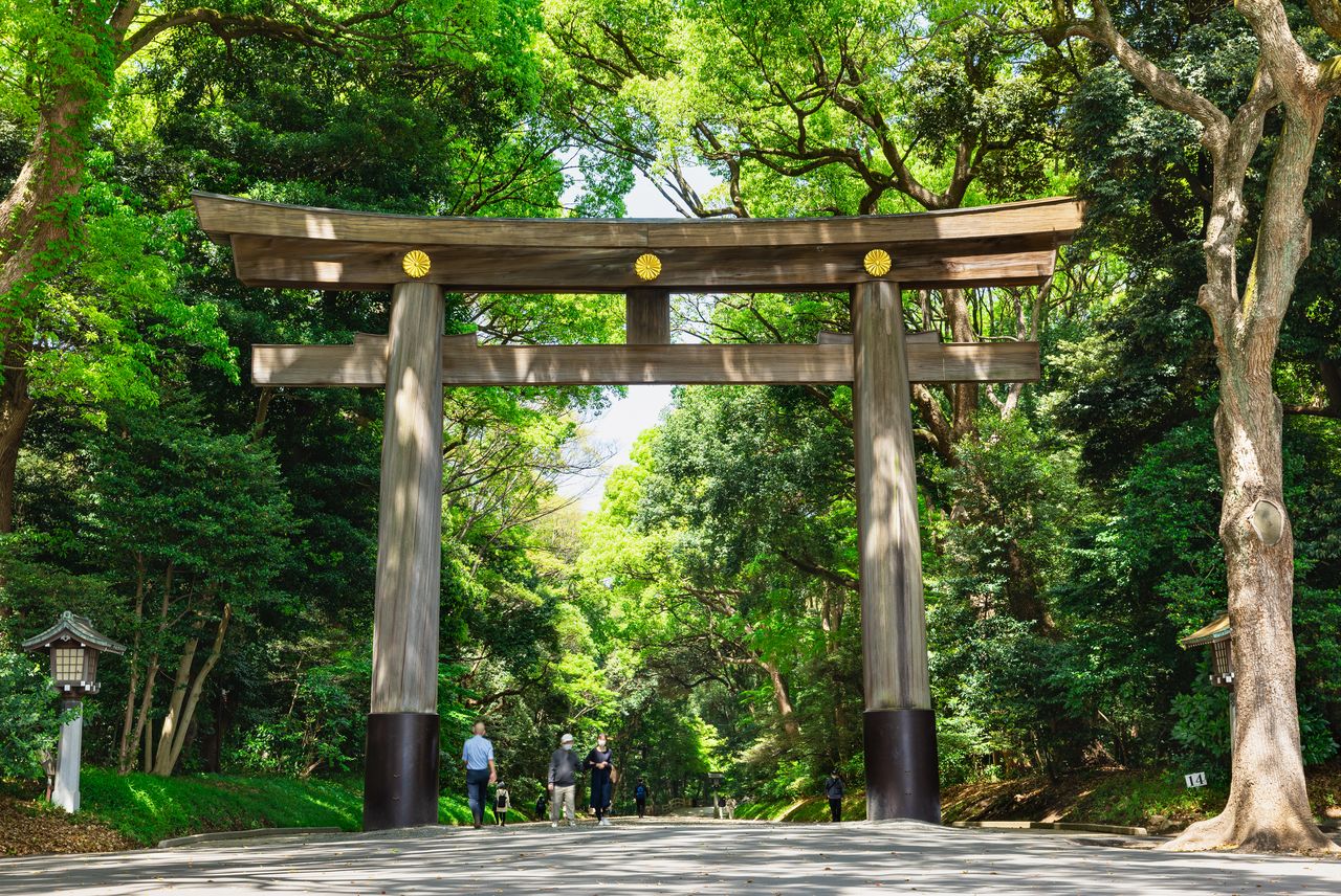 Le développement de Harajuku commença avec la fondation du sanctuaire Meiji. (Pixta)