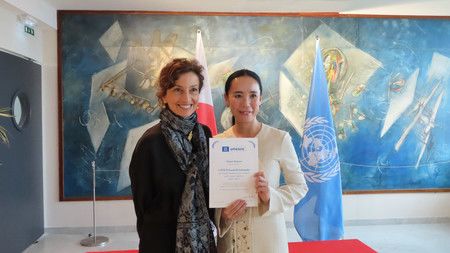 Kawase Naomi dans les bureaux de l'Unesco à Paris le 15 novembre en compagnie dea secrétaire générale de l'Unesco Audrey Azoulay et 