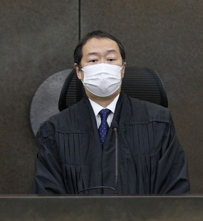 Le juge de la haute cour d'Osaka Ôta Teruyoshi
