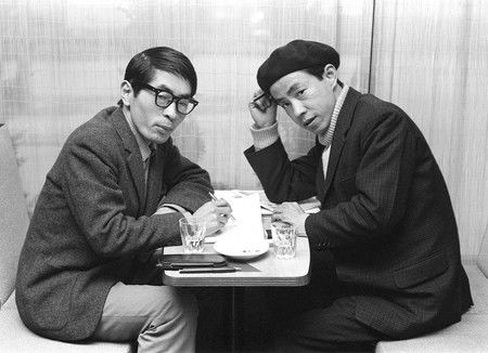 Le duo Fujiko Fujio : Fujiko A. Fujio (gauche) et son partenaire Fujiko F. Fujio.