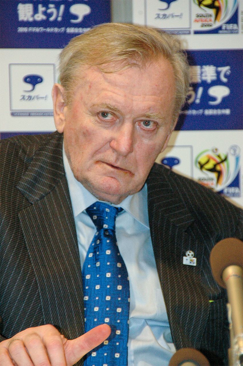 L'ancien entraîneur de l'équipe de football du Japon, Ivica Osim, décédé le 1er mai 2022. Photo prise le 30 mai 2010 en Autriche. (Jiji Press)