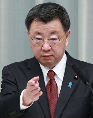 Le Secrétaire général du Cabinet Matsuno Hirokazu