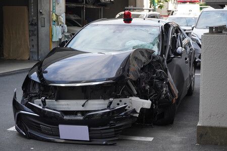 Un jeune japonais arrêté pour conduite dangereuse dans une fausse voiture de police