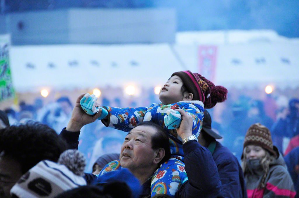 “放紙氣球(孔明燈)”會場(秋田縣仙北市西木町)