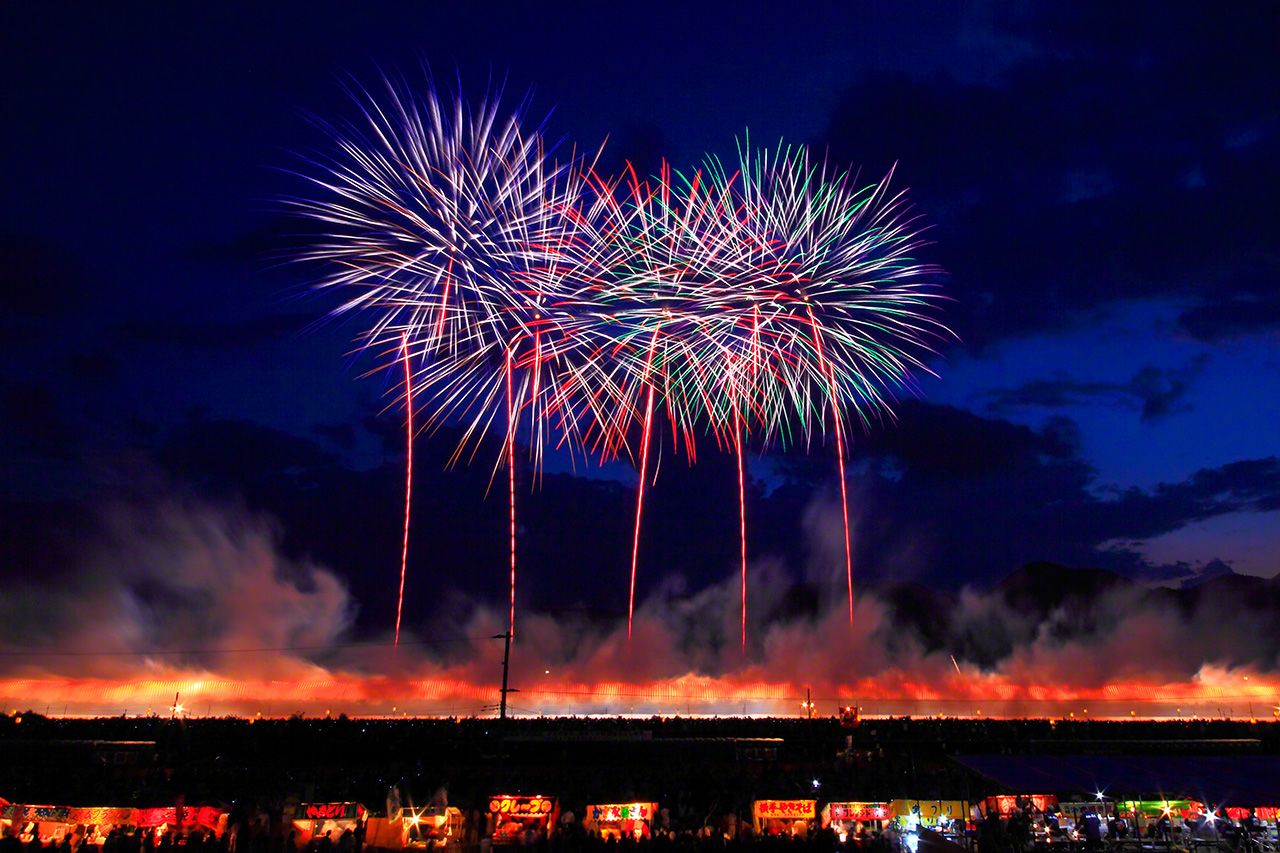 「尼亞加拉」上空的「速射連環」煙火