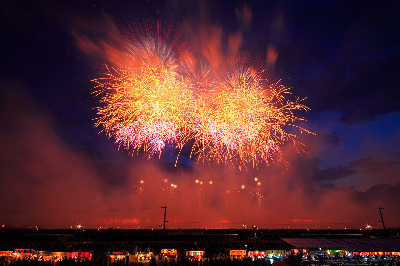 「尼亞加拉」上空的「速射連環」煙火