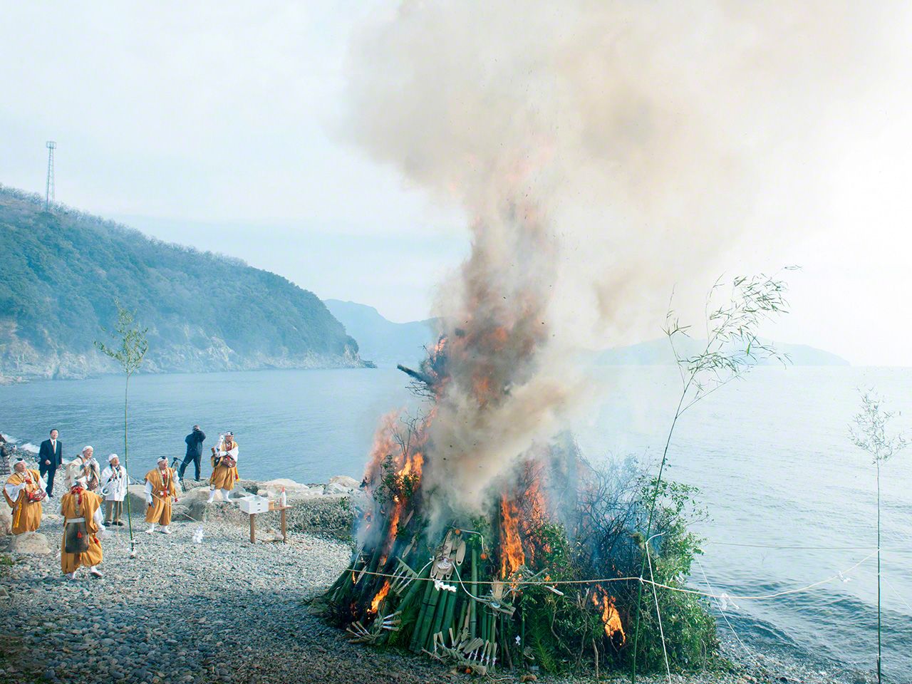 祈禱健康平安的歲德燒,此為元宵節的傳統慶典(小豆島)
