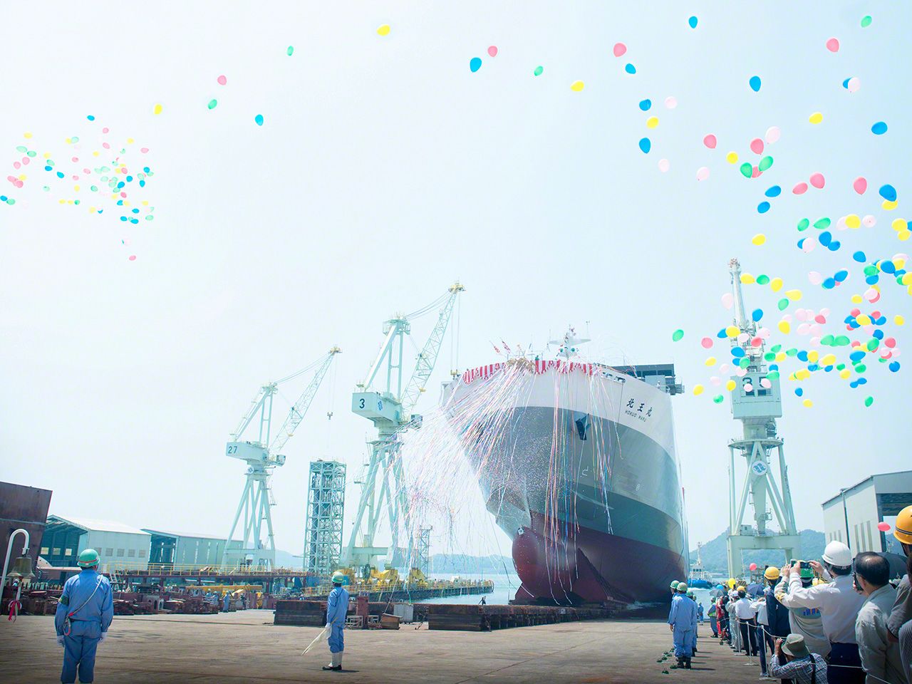 造船者喜慶的日子。有一句吉利話:「下水儀式那天肯定天氣晴朗」(因島)