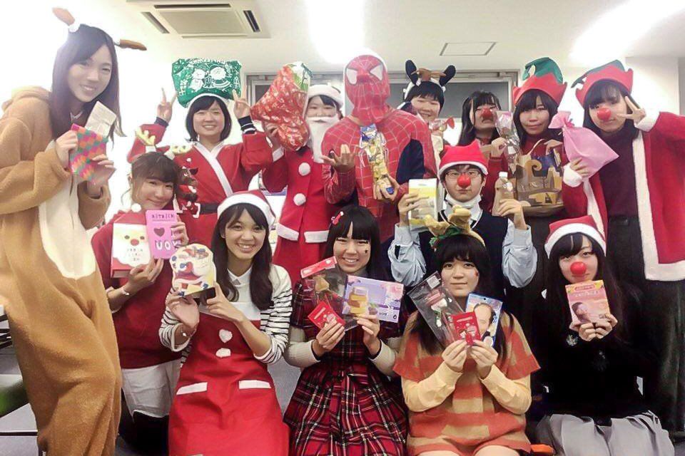 台灣聖誕節特有的交換禮物活動，在日本的台灣華語教室也上演。（圖片攝於2017年）