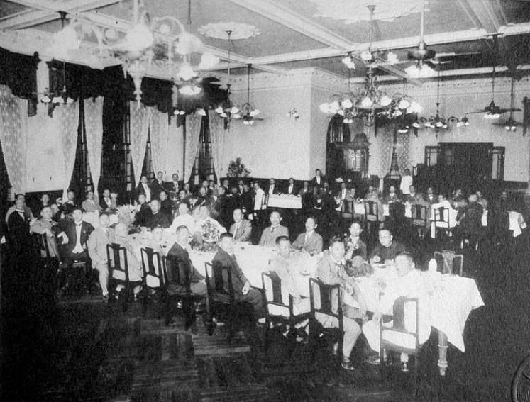 舉行宴會的大食堂(筆者提供)