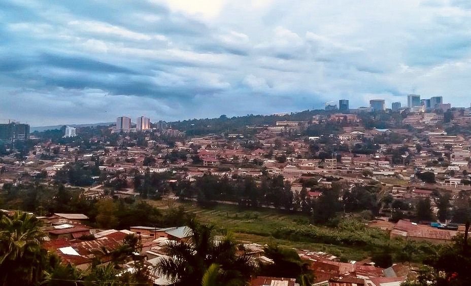 盧安達的首都吉佳利的街景（筆者提供）