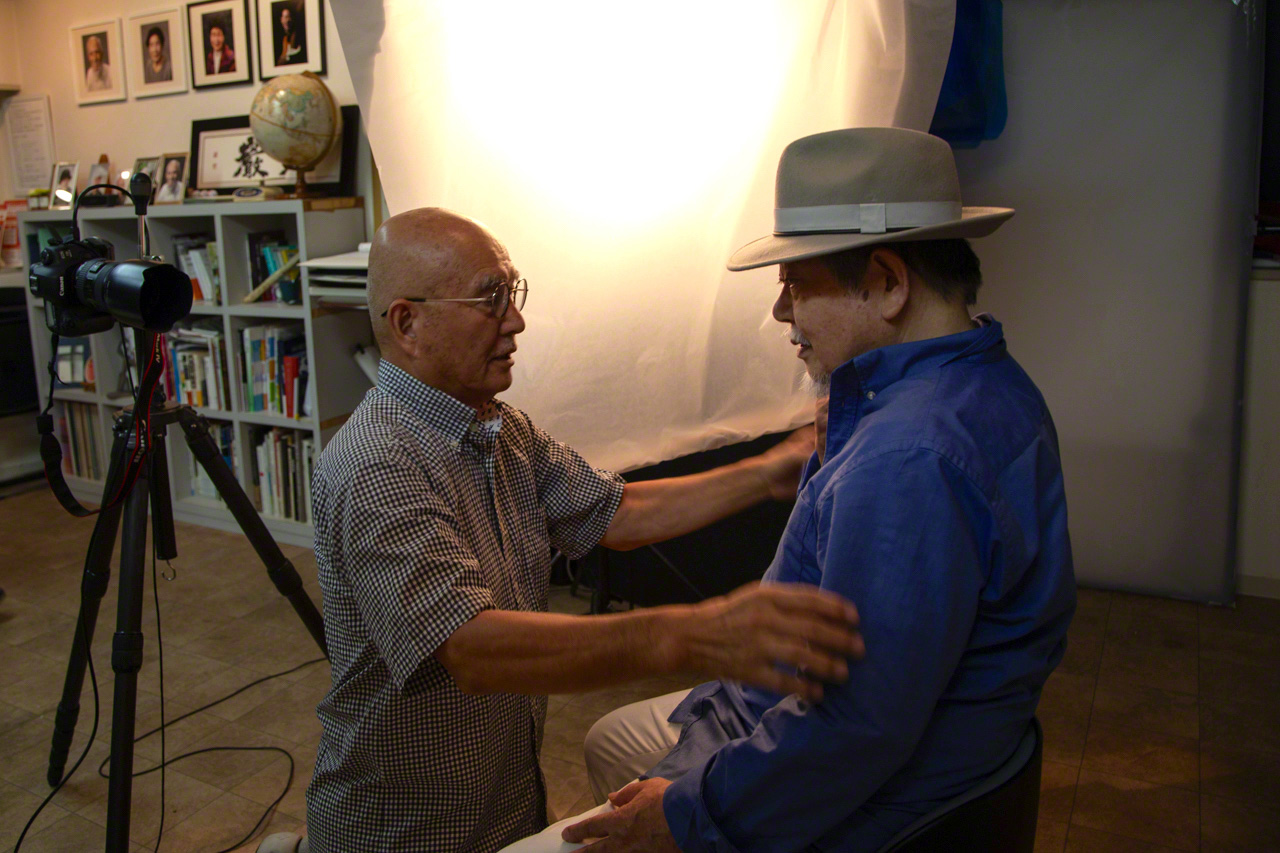 齊藤巍表示說，因為工作關係見過太多生命突然逝去，準備遺像很重要