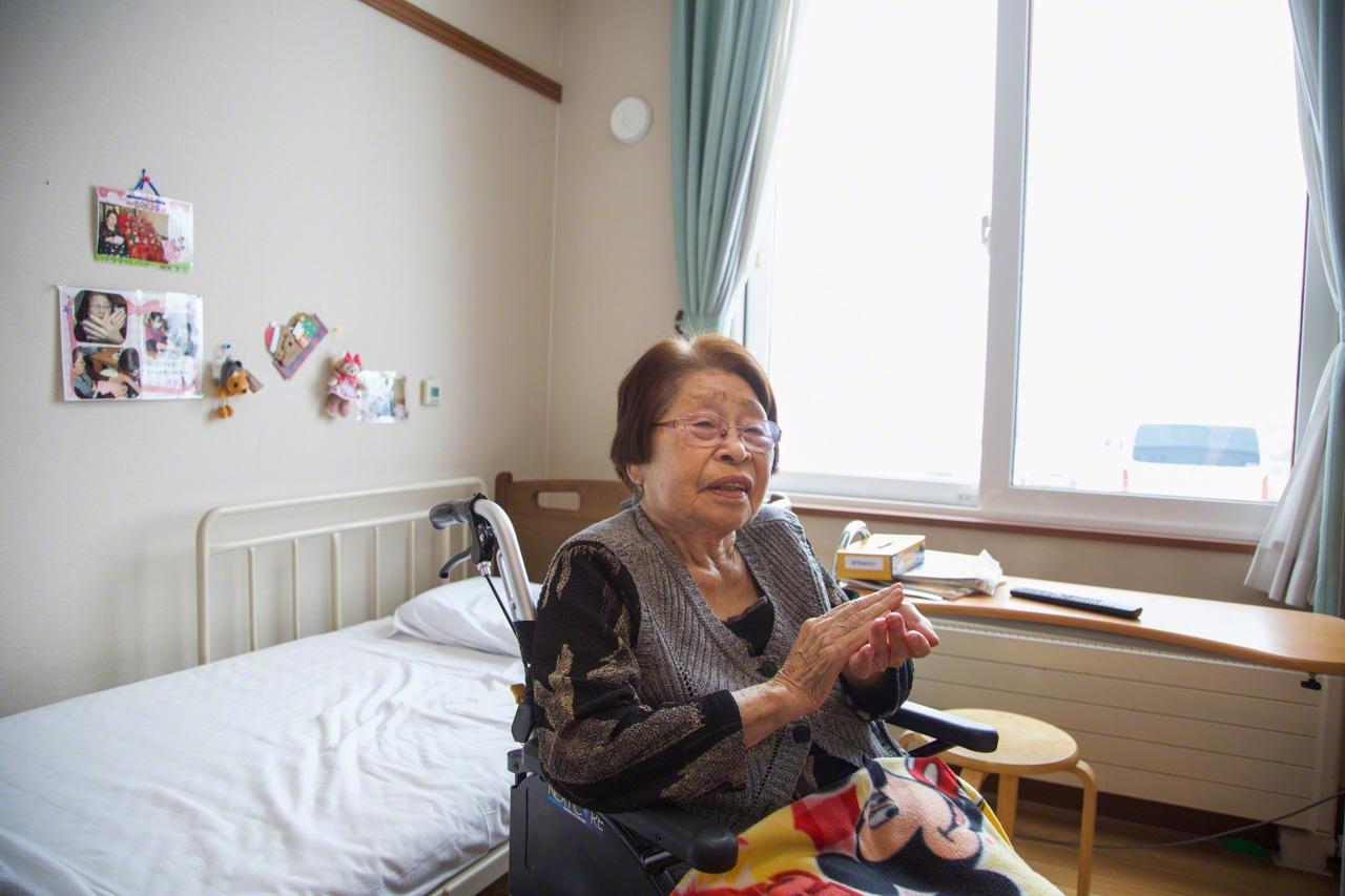 宮本照子表示對外籍看護員敬業的態度感到滿意