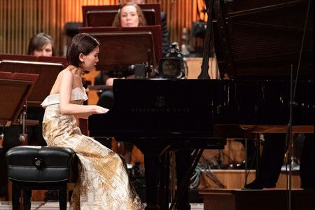 在20日波蘭華沙舉辦的蕭邦國際鋼琴音樂大賽中演奏的小林愛實（EPA時事）