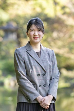 天皇、皇后兩陛下長女愛子內親王。1日迎接20歲生日=11月14日、皇居・御所(宮内廳提供)