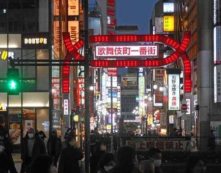 東京・新宿歌舞伎町=10日下午