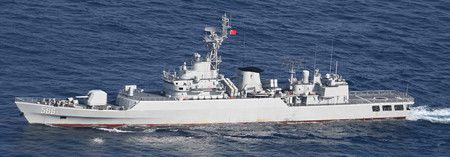 中國海軍江衛Ⅱ級護衛艦（防衛省統合幕僚監部提供）