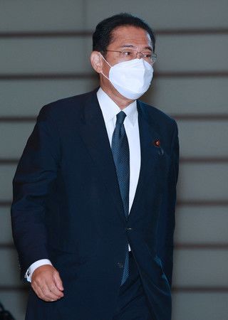 進入首相官邸的首相岸田文雄=9日下午、東京・永田町