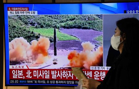 3日首爾市內、傳達北韓導彈發射的新聞畫面（AFP時事）