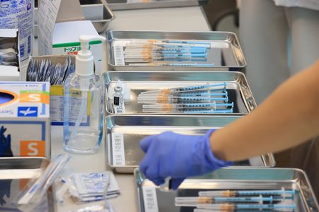 為了新型冠狀病毒接種所準備的用意注射器器具＝2021年3月、東京都目黒區