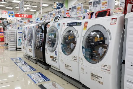 家電量販店的洗衣機賣場＝1月24日、東京都新宿區（資料照）