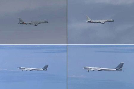 聯合飛越日本海的2架中國H6轟炸機（上）和2架俄羅斯TU95轟炸機（下）＝6日（防衛省統合幕僚監部提供）
