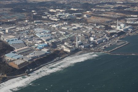 正在進行廢爐作業的東京電力福島第一核電廠＝2021年2月、福島縣