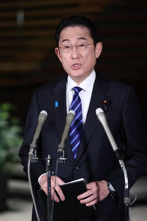 日本首相岸田文雄接受媒體採訪＝25日下午、首相官邸
