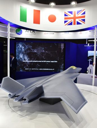 日本、英國和義大利共同開發的下一代航空自衛隊戰鬥機的意象模型=2023年3月、千葉市幕張Messe