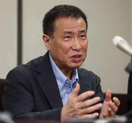漫畫家車田正美表示遭受資金侵占,2日上午在東京都千代田區舉行記者會。