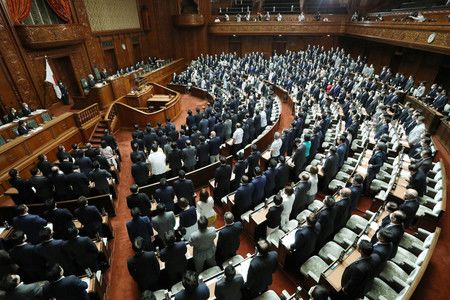 譴責緬甸國軍的軍事政變，要求緬甸盡快恢復民主政體的日本眾議院本會議＝8日下午、於國會内