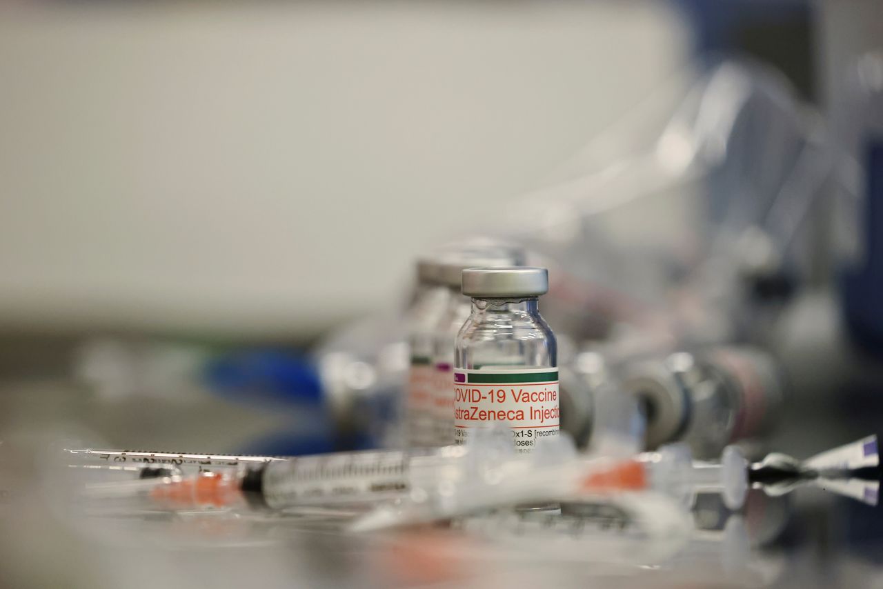 6月22日、立陶宛政府表示，將捐贈阿斯利康製（AZ）的新型新型冠狀病毒疫苗2萬劑給台灣政府。照片是15日，於台北的疫苗施打會場準備好的阿斯利康疫苗（2021年　路透/Ann Wang）