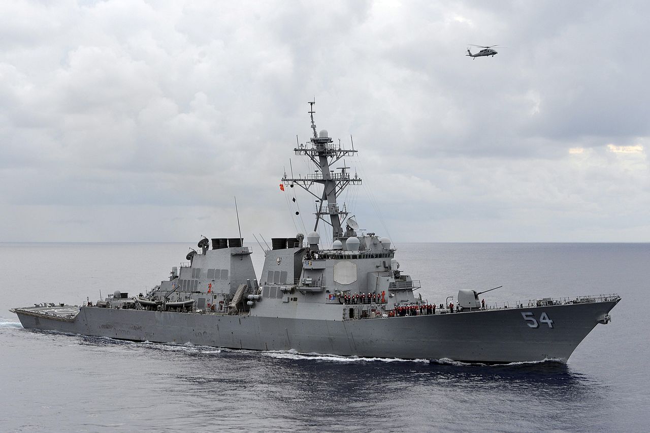 中國國軍在23日，對於美國導彈驅逐艦再度通過台灣海峽，嚴厲譴責美國是該地域安全保障的最大危機。照片為誘導導彈驅逐艦「柯蒂斯·威爾伯號」。於2013年8月攝影。照片為官方提供（2021年　路透/U.S. Navy/Mass Communication Specialist 3rd Class Declan Barnes）