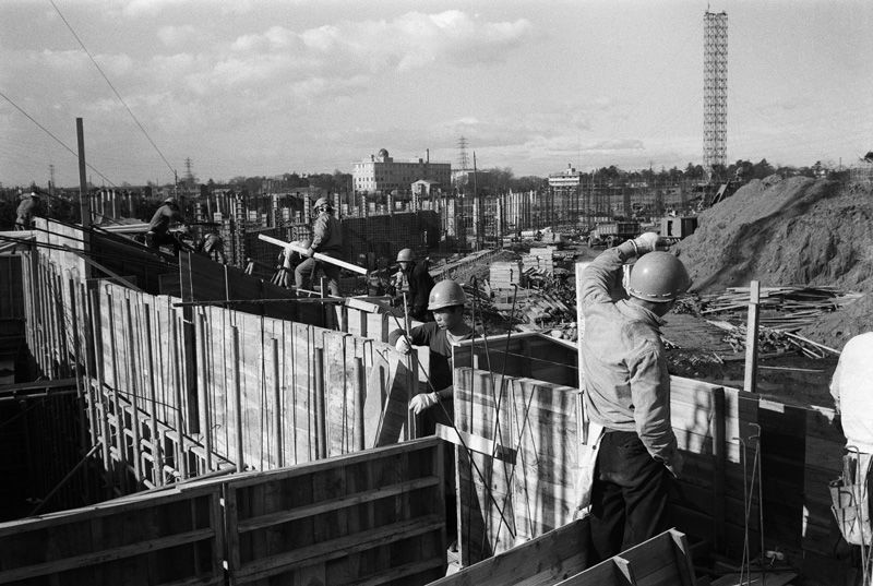 東京オリンピックに向け、建設が進む東京＝1964年1月（時事）
