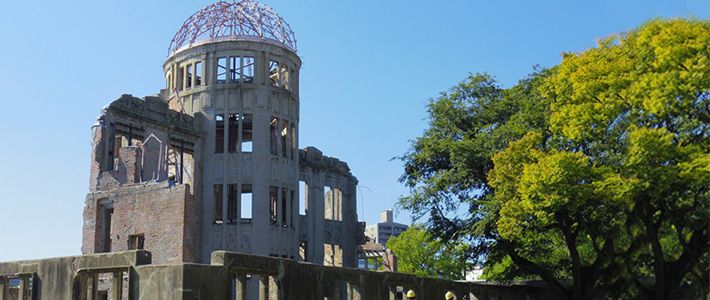ヒロシマ 鎮魂の式典と原爆ドーム Nippon Com