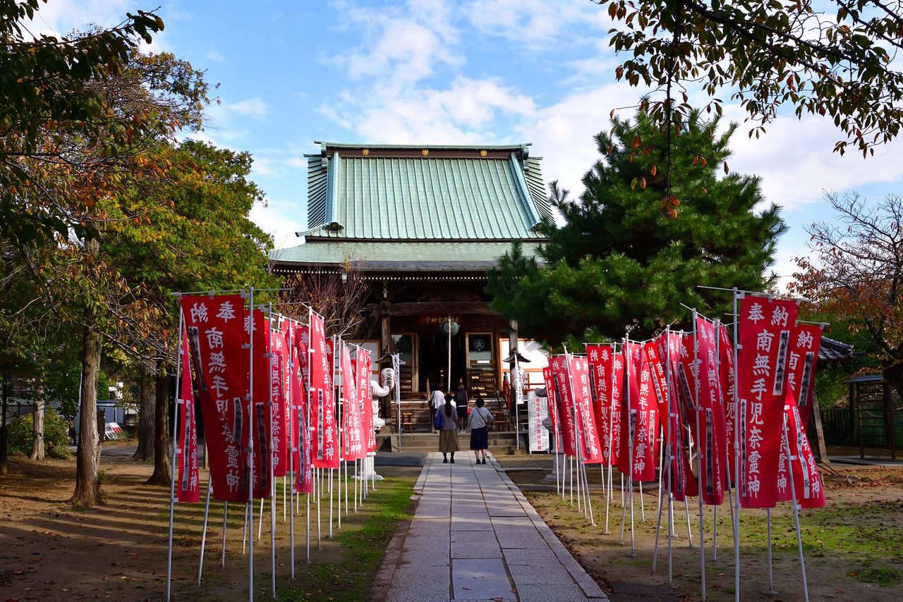 弘法寺が管理する仏式の手児奈霊神堂