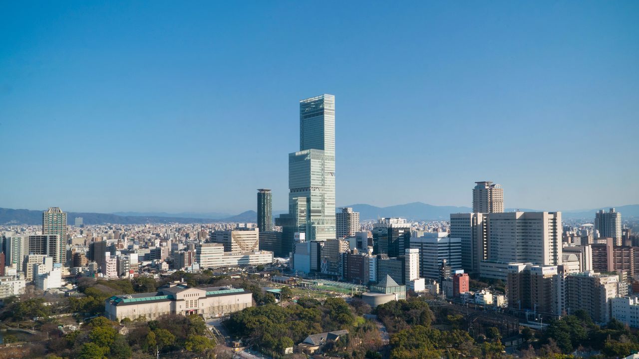 日本一高いビル あべのハルカス から西の都 大阪を見晴らす Nippon Com