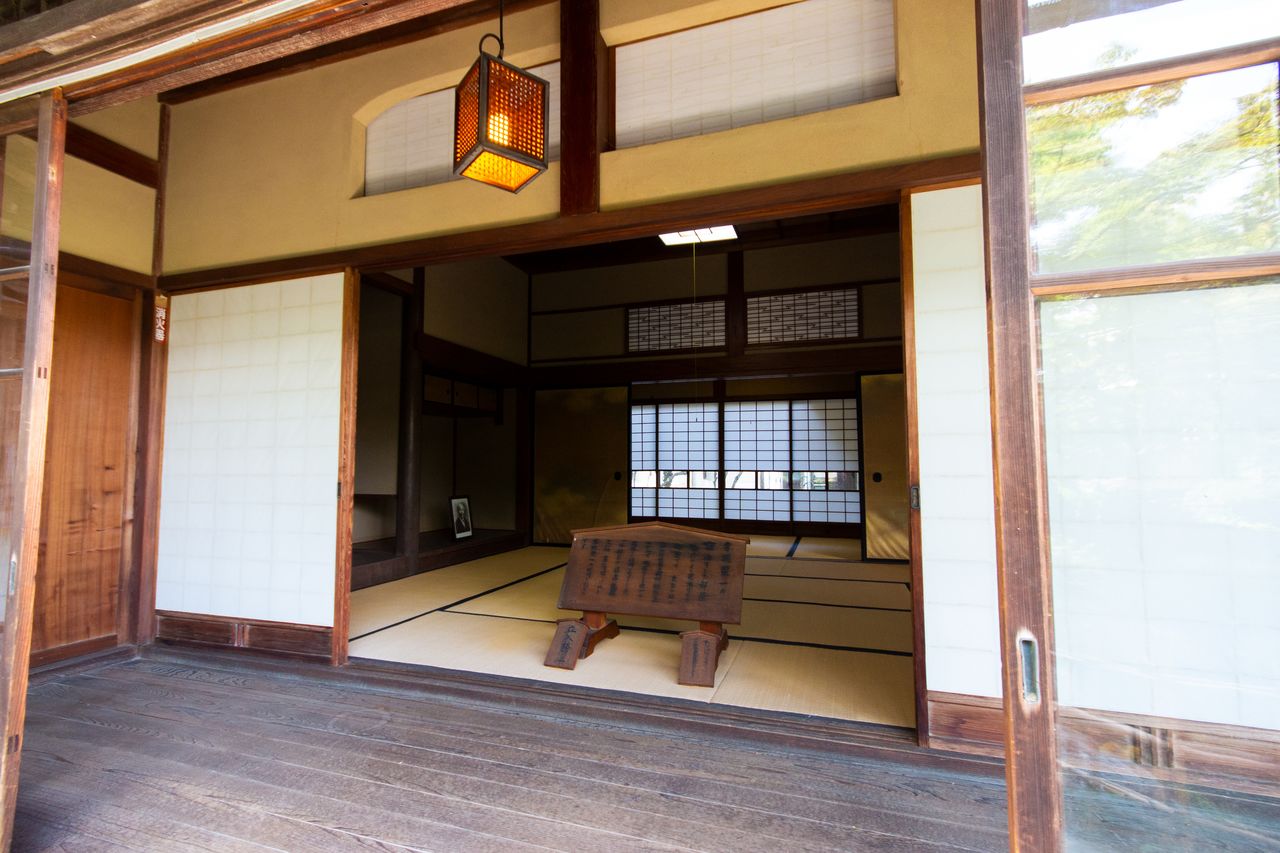 縁側の奥が、栄一のために用意された上座敷。静かにくつろげるように、この部屋の上には2階を設けなかったという