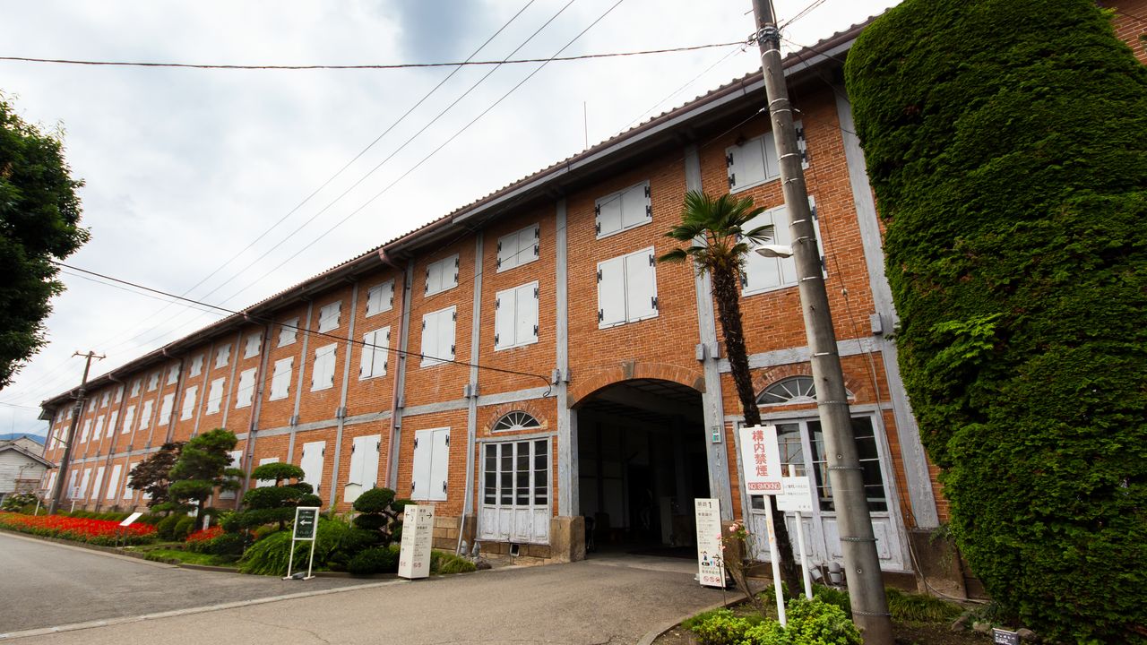 世界遺産 富岡製糸場 の歴史 大規模洋式工場に宿る和の文化 Nippon Com