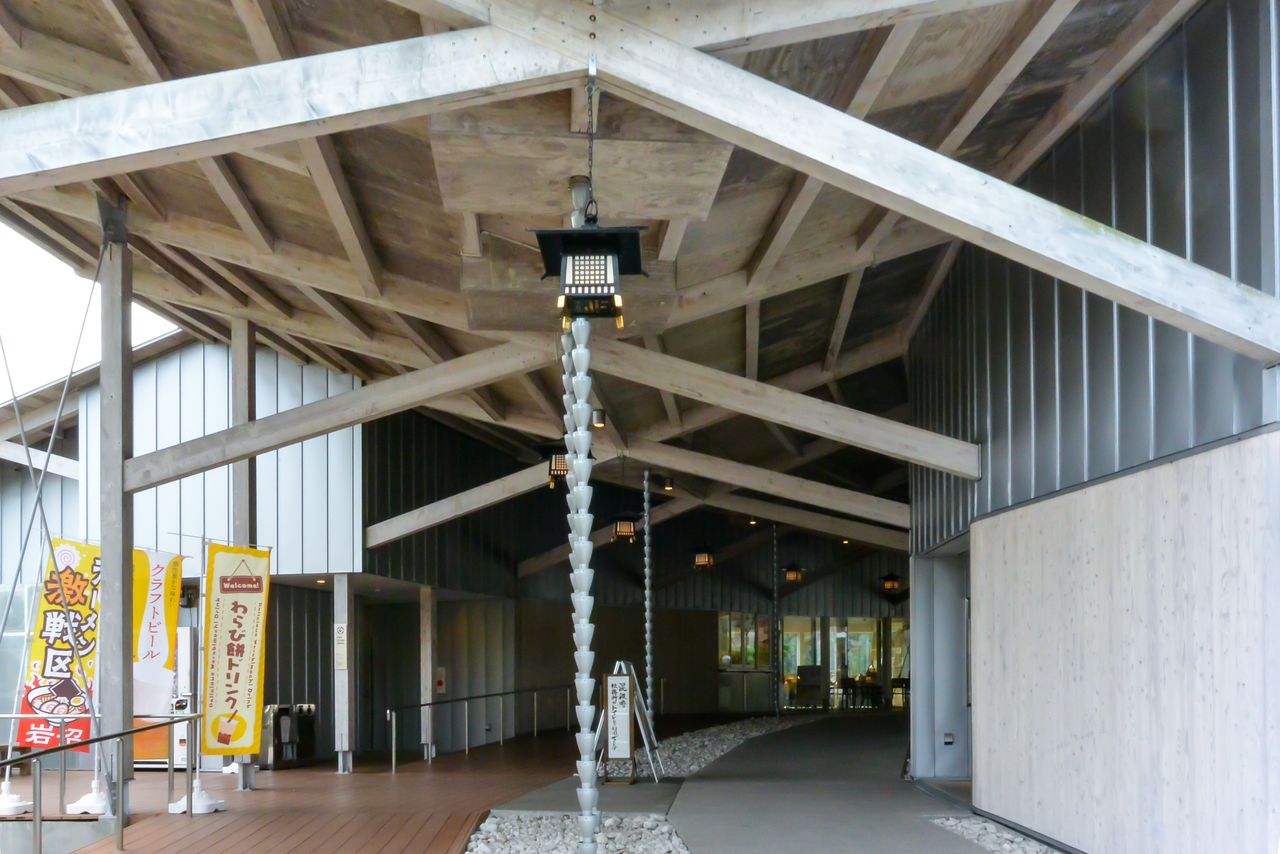 スイーツも楽しめる「Sando Terrace」 著者撮影