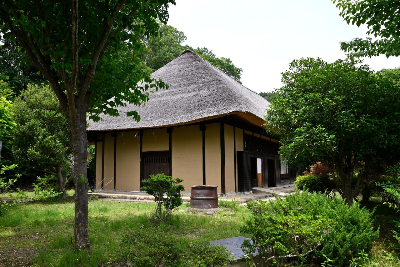 江戸後期から明治初期に建てられた古民家を展示(鵜澤昭彦撮影)