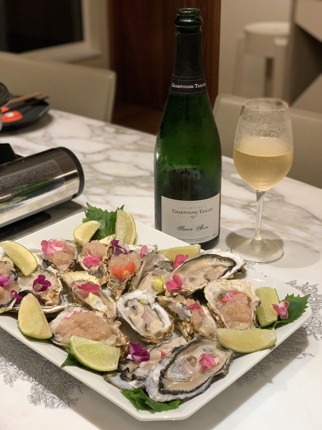 通販での自宅用の消費が伸びているというカキ 写真:船曳商店提供