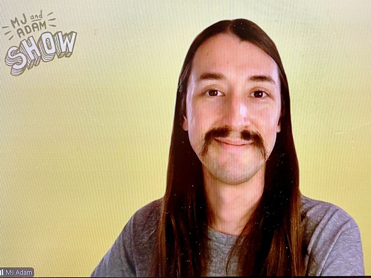 筆者とのオンライン取材に応じるユーチューバーのMJさん=2024年10月2日(筆者撮影)